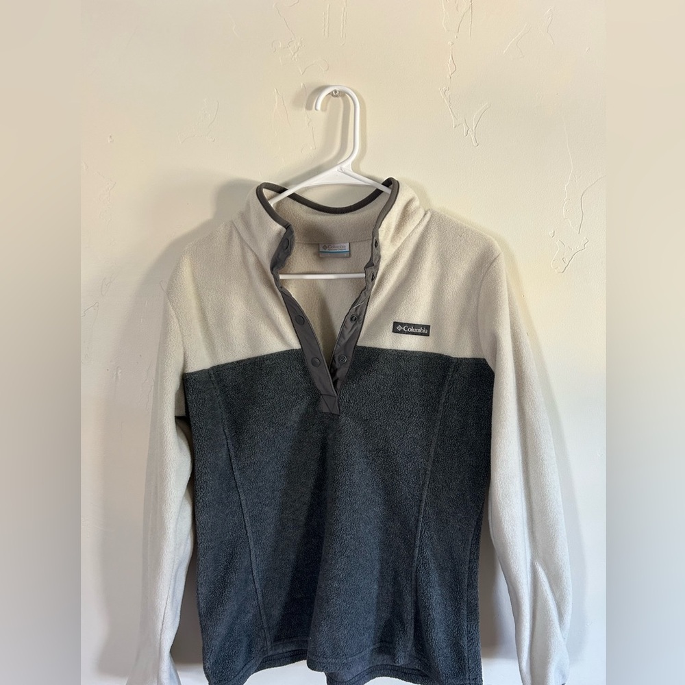 Columbia, fuzzy button up jacket.